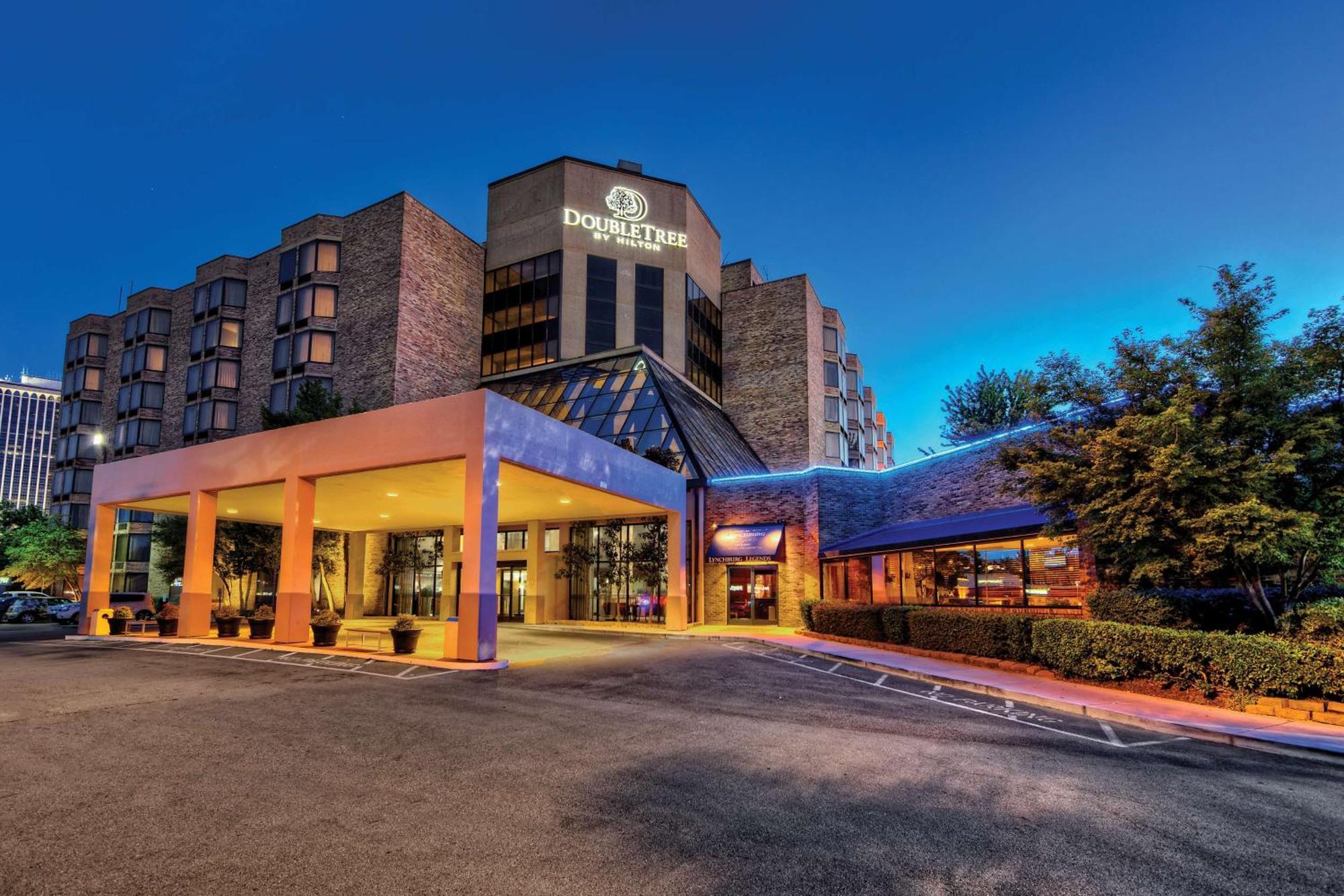 Doubletree By Hilton Memphis Hotel Exterior photo